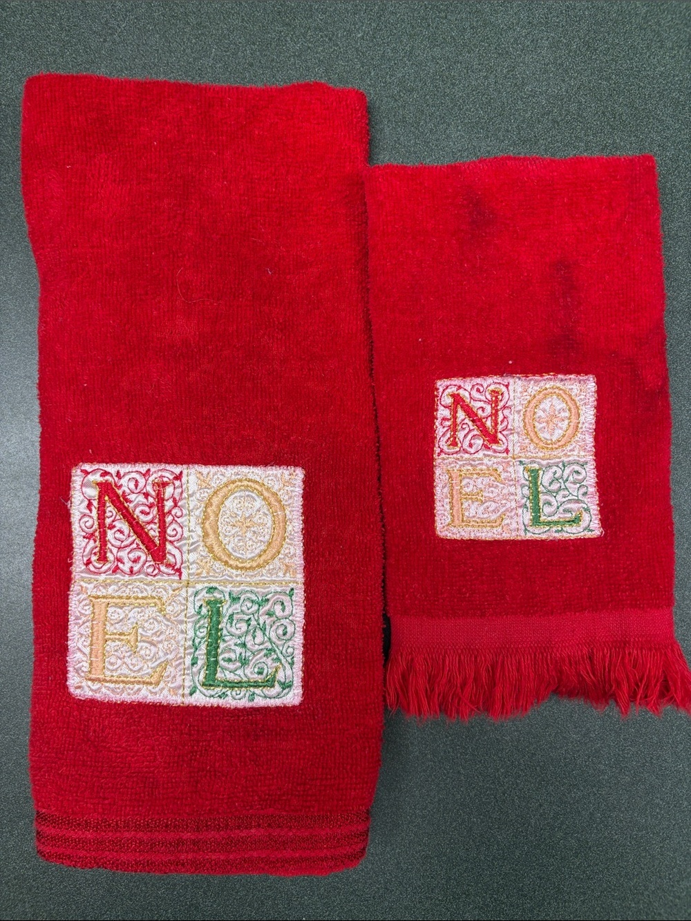 Vintage Kemp & Beatley Christmas Towel Set (2 Pieces)